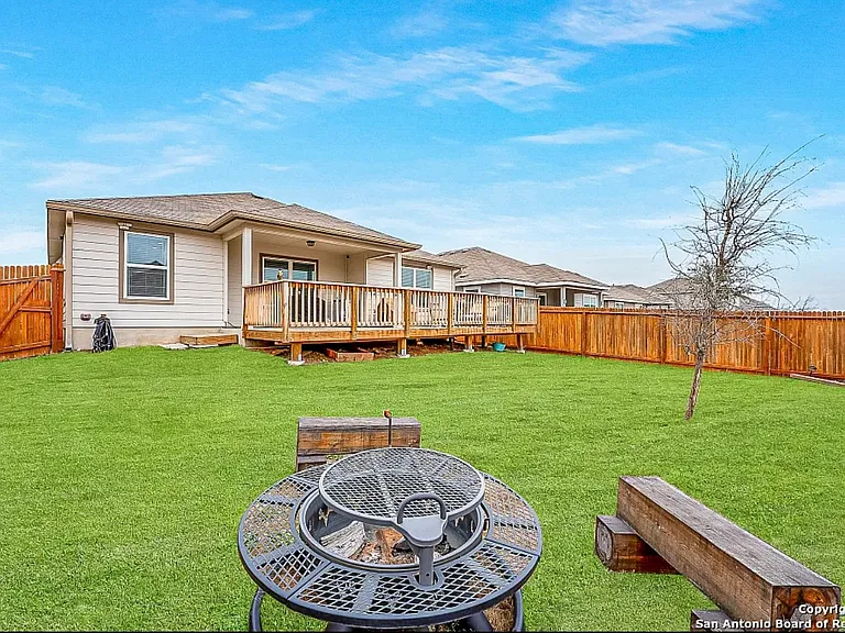 10538 Francisco Way — Photo 17