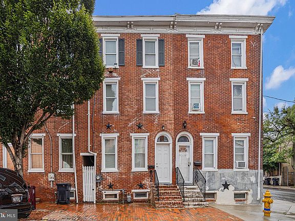 2nd image of 802 N Madison St