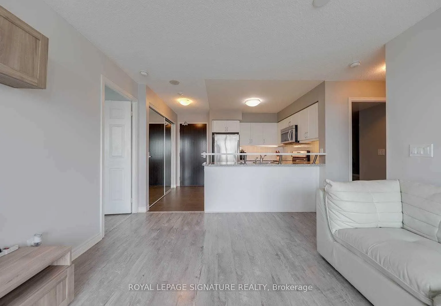 2 bed, $3,800 — Photo 2