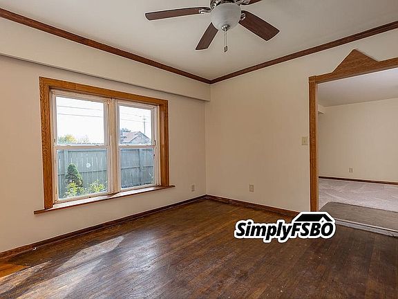 3rd image of 820 S Birchwood Ave