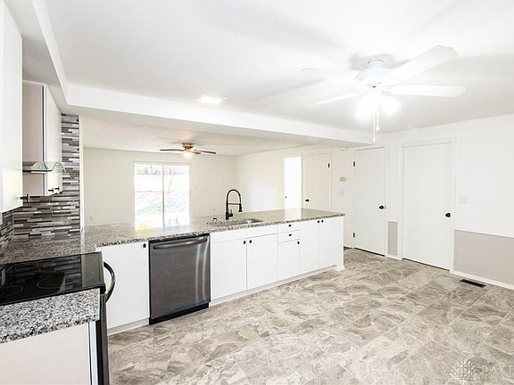 5th image of 7500 Rustic Woods Dr