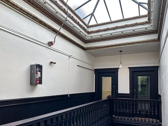 2nd image of 550 Baker St APT 10