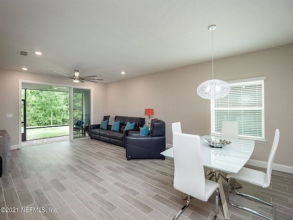 4th image of 2823 Lucena Ln