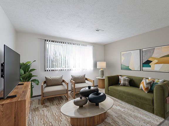 4th image of 4034 N St
