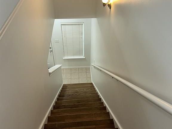 5th image of 3010 S Heights Hollow Ln