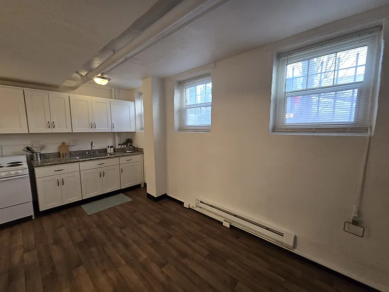 The Castle Apartments — Photo 7