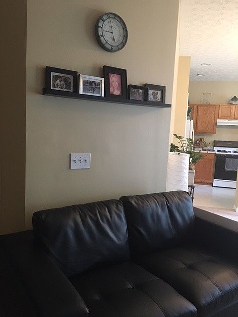 1st image of 335 W Oaks Trl