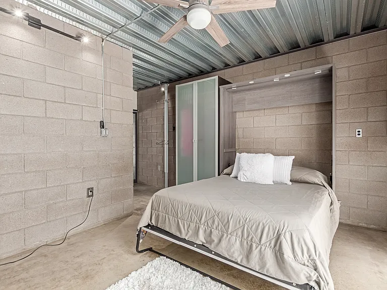 727 E Portland St #3 — Photo 16