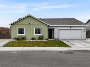 1496 Crimson Ln, Manteca, CA 95336