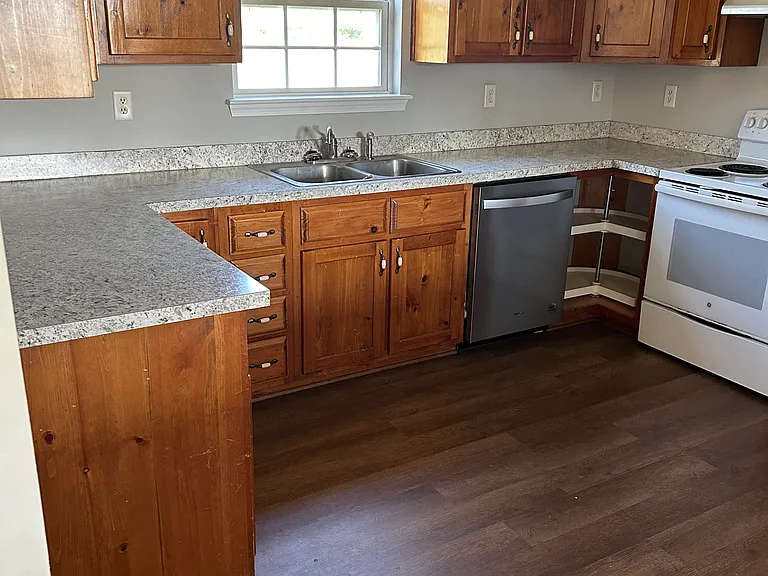 100 Cotton Ct — Photo 11