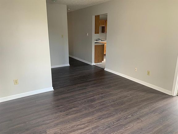 5th image of 762 Breathitt Ave