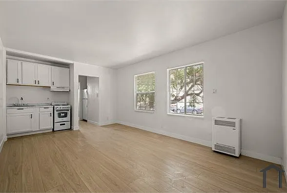 207 S Kenmore Ave #5 — Photo 1