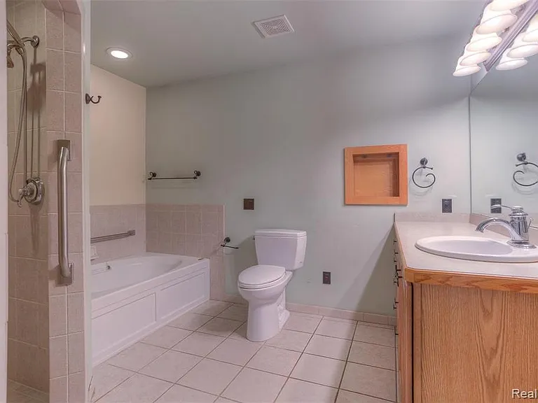 3930 Dunning Rd — Photo 36