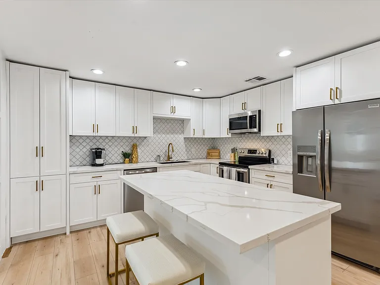 8144 E Clarendon Ave — Photo 17