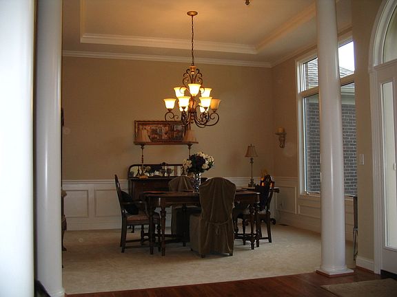 2nd image of 1619 Hawk Ridge Dr