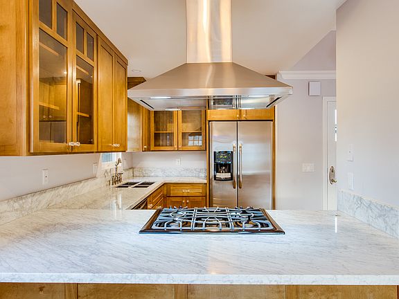 4th image of 364 N. Avenue 53 #6