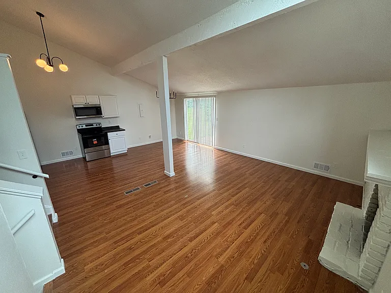 11204 College Ave — Photo 16