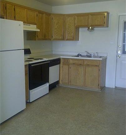 2nd image of 1701 Copperfield Cir #A