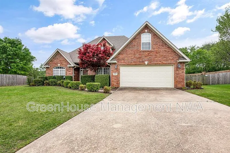 Building Photo - 815 S Brookside Ct