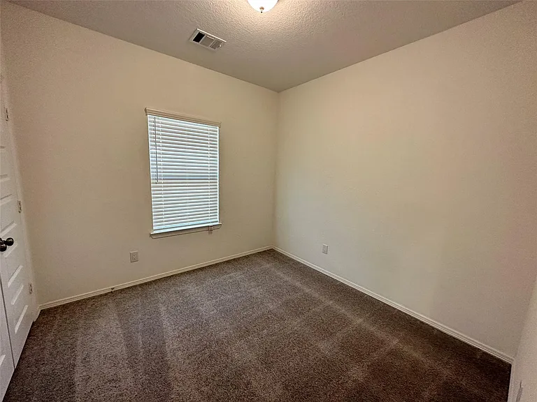 16504 Moss Ln — Photo 12