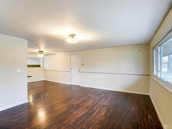 3rd image of 4087 Waterbury Dr