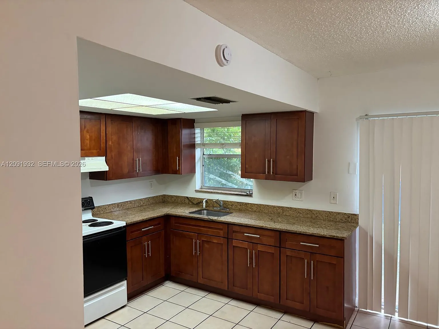 Royal Oaks Townhouse 2 Co — Photo 2