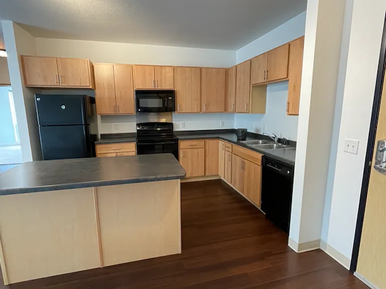 Fourth Street Co-op Apartments — Photo 39