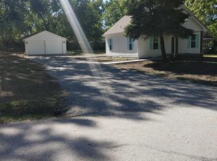 305 E Cynthia St, Mc Louth, KS 66054