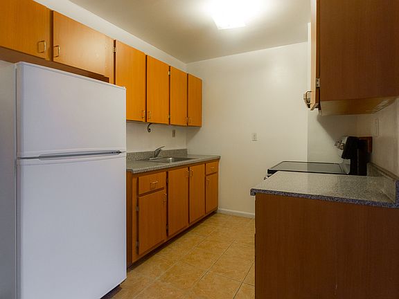 2nd image of 1348 Dekalb Ave #2