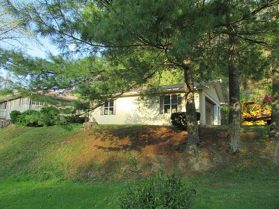 2nd image of 93 Earla Dr