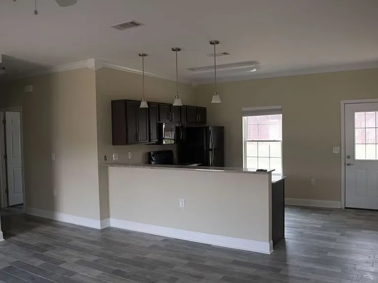 New Heights Apartments — Photo 17