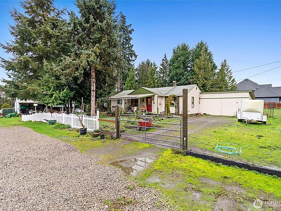 2nd image of 13012 NE 39th Avenue