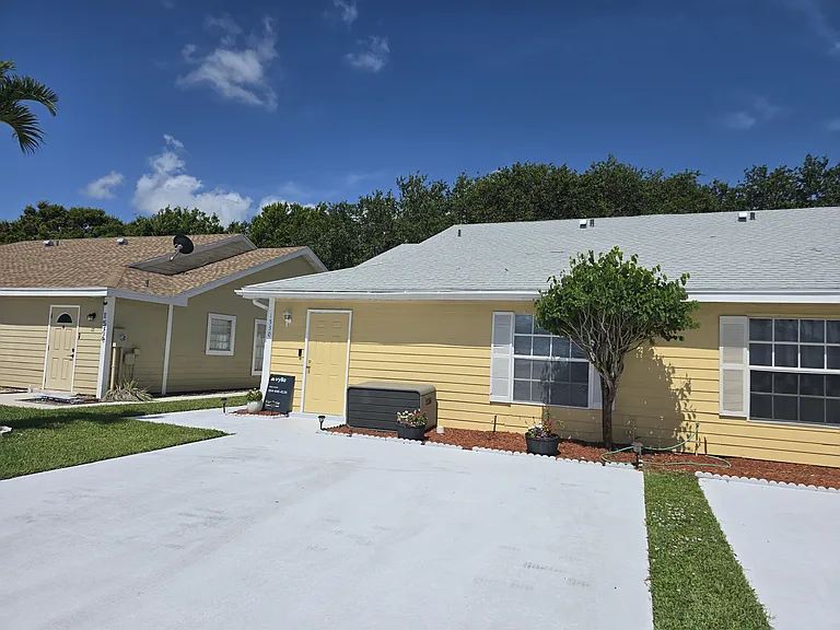 1530 Royal Forest Ct — Photo 33