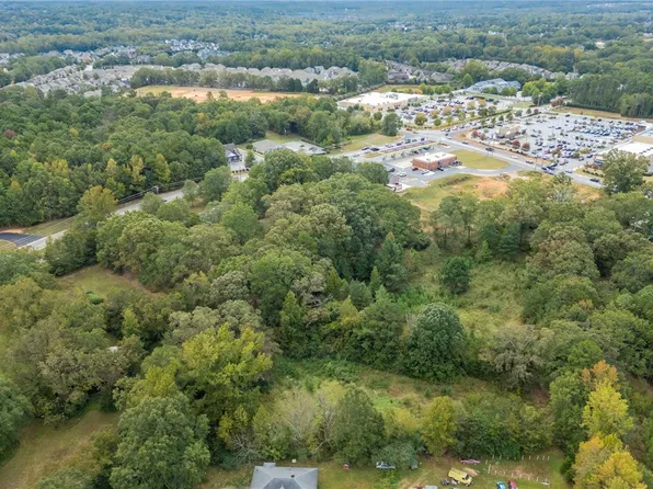 1212 W Georgia Rd, Simpsonville, SC 29680