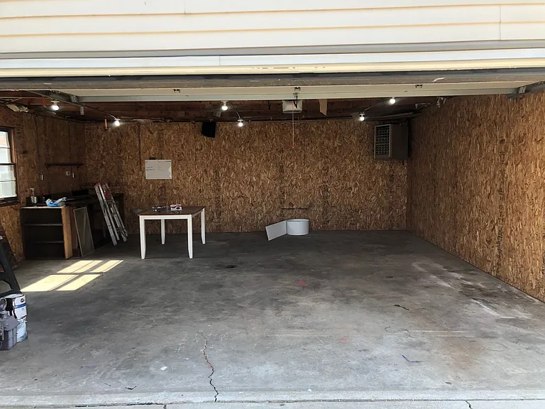 1603 S Center St — Photo 13