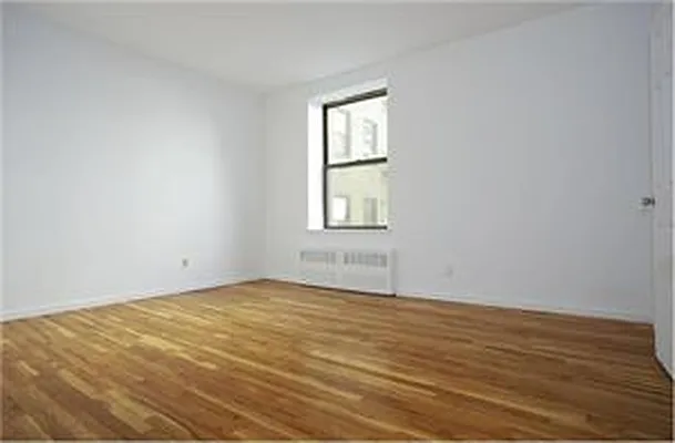 Sold by Douglas Elliman | media 15