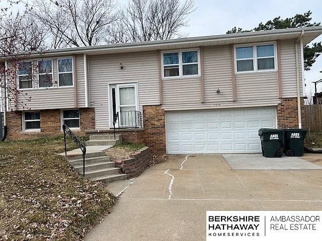 1st image of 7318 Thorn Apple Ln
