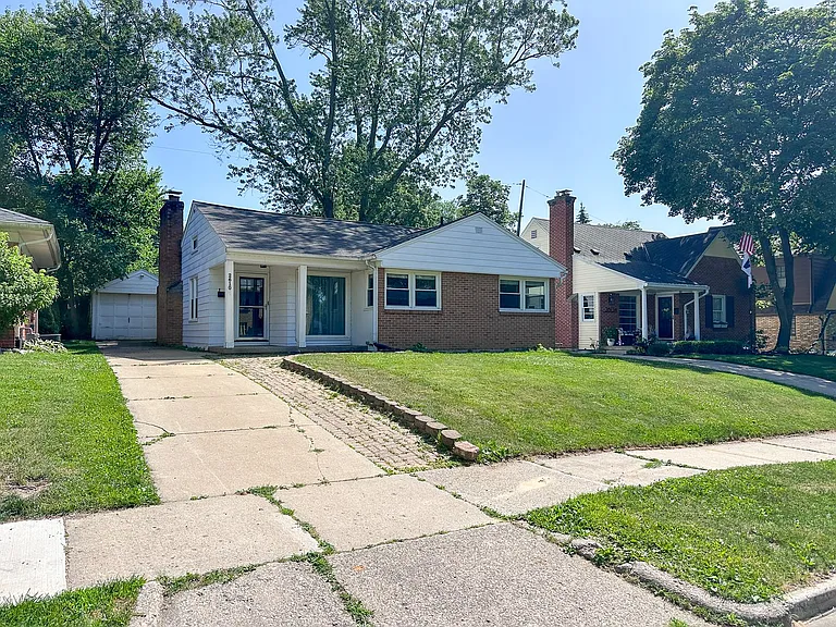 2610 Albert Dr SE — Photo 19