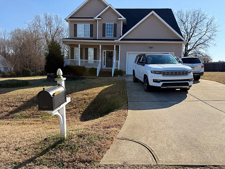 1112 Rebarah Moor Dr — Photo 1