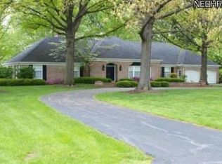431 Golf Dr NE, Warren, OH