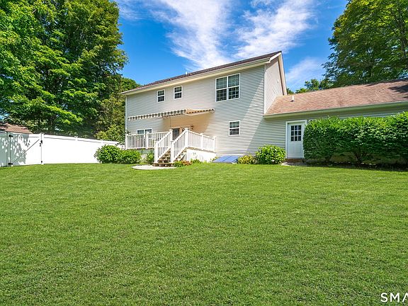 3rd image of 20 Holly Bush Lane