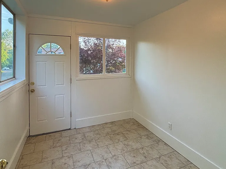 98 Sterrett St #1 — Photo 21