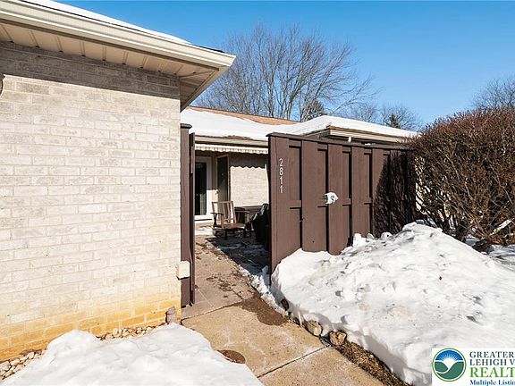 3rd image of 2811 Springhaven Pl