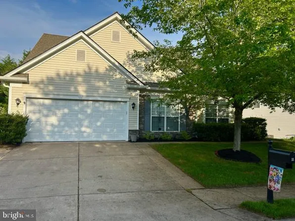 33 Goose Creek Cir, Fredericksburg, VA 22406