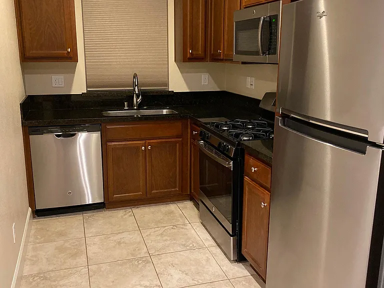 695 W Aquino Way — Photo 2