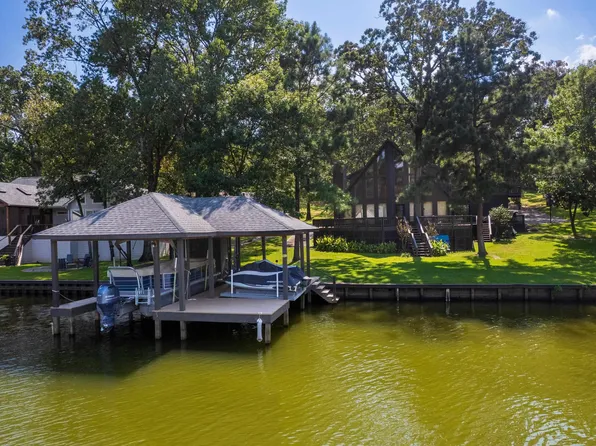 1555 Canadian Dr, Scroggins, TX 75480