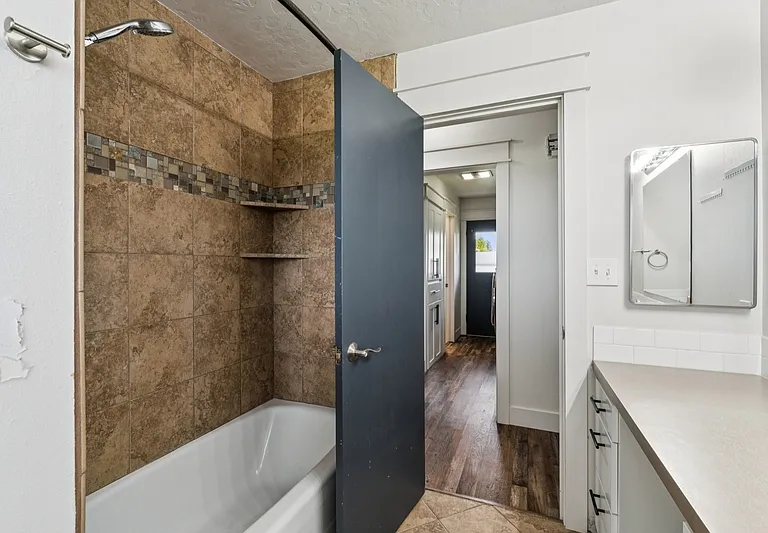 10996 Willis Rd — Photo 34