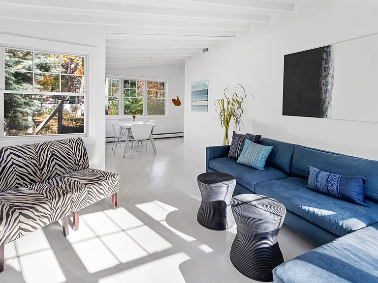 7 Bay Ave — Photo 11