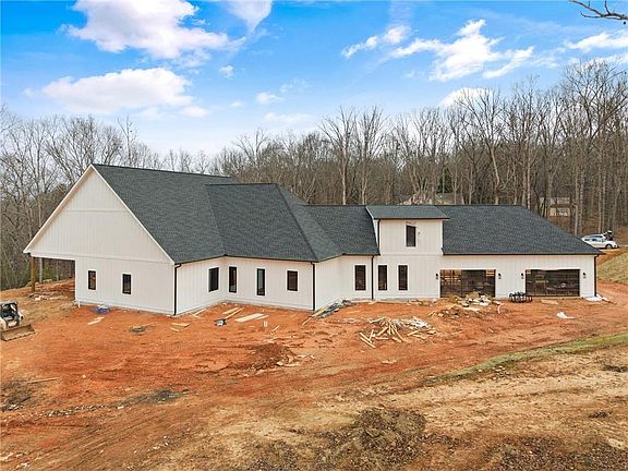 4th image of 385 River Bend Rd
