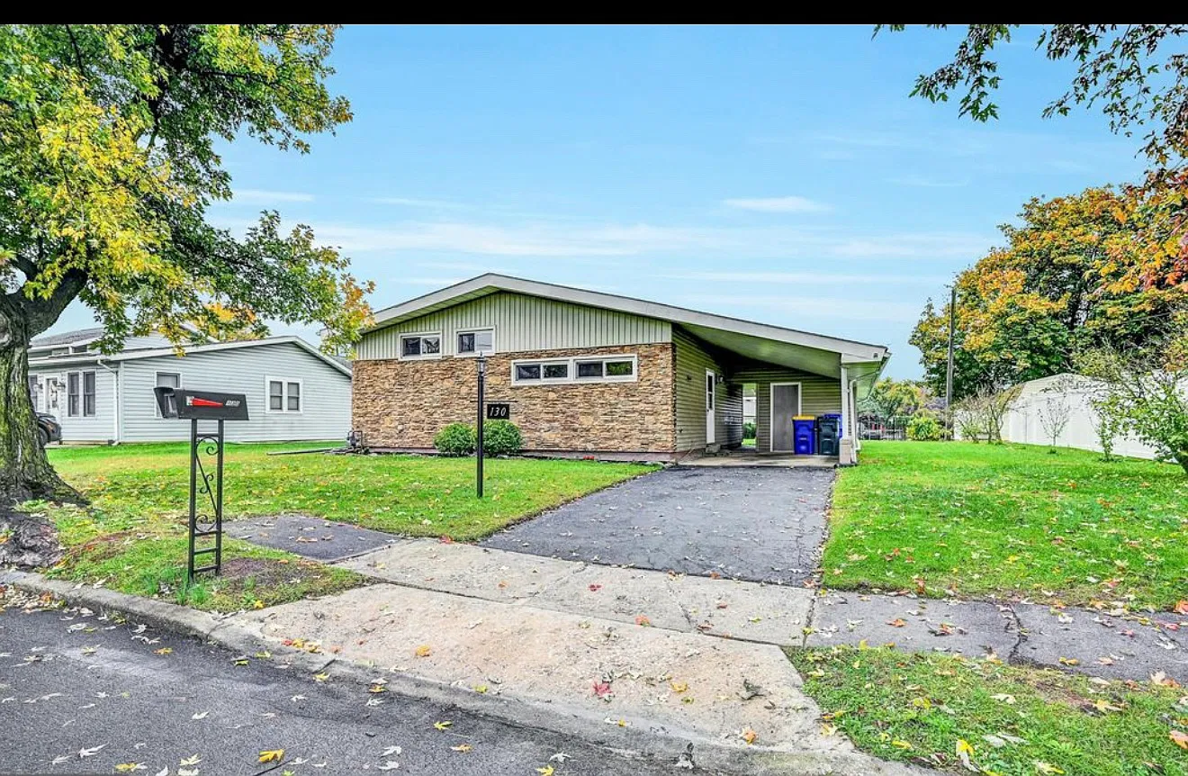 130 Hull Dr — Photo 1